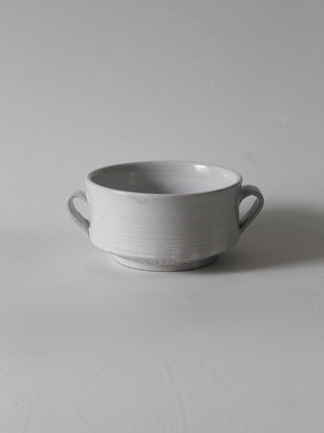 WHITE ANGULAR SOUP BOWL