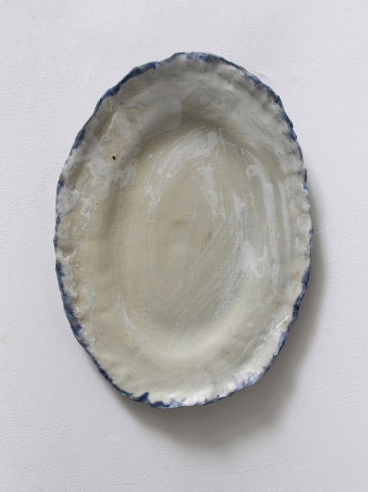 OVAL ORGANIC PLATE WITH BLUE LINING