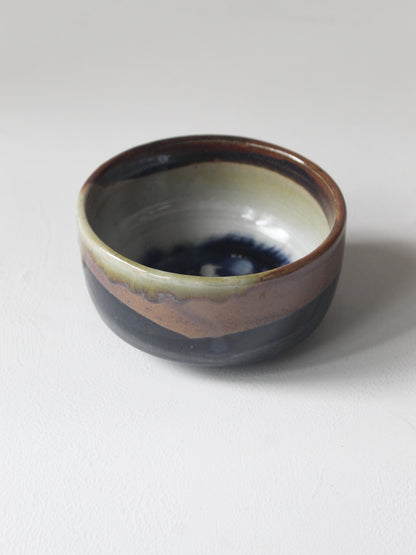 CHAWAN / MATCHA CUP IN HALF SAKURA