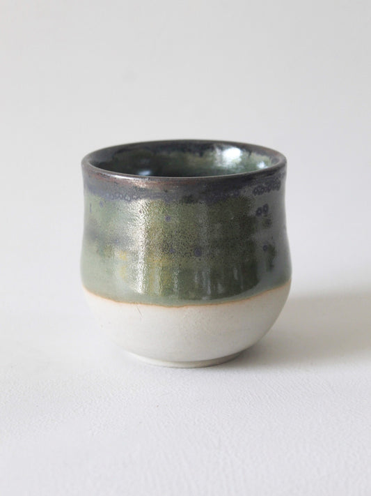 CURVY CUP IN TWO-TONE GREEN