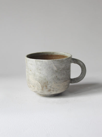 CURVY MUG WITH HANDLE IN RUSTIC