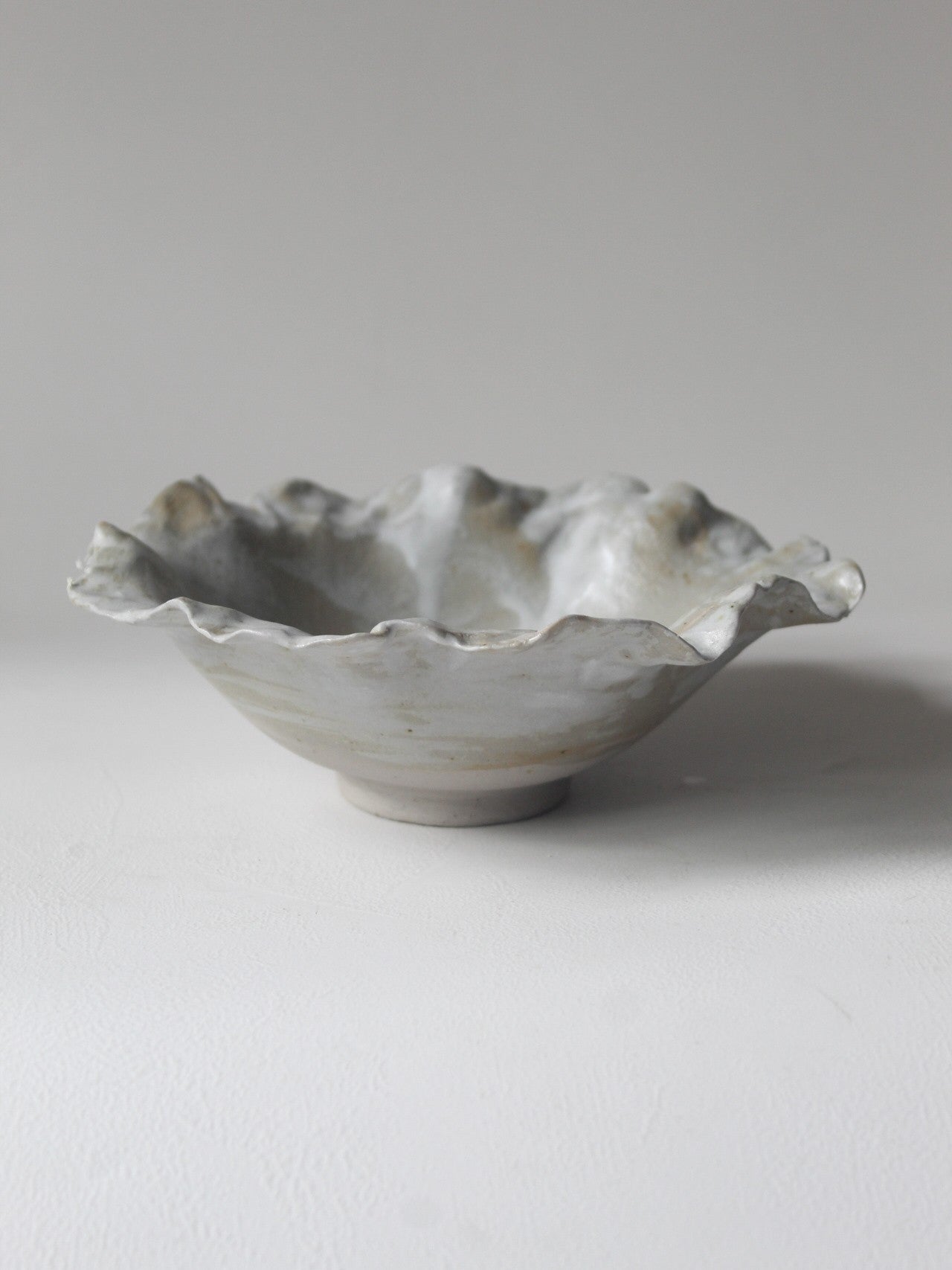 FOOTED CORAL BOWL IN GLASSWABI