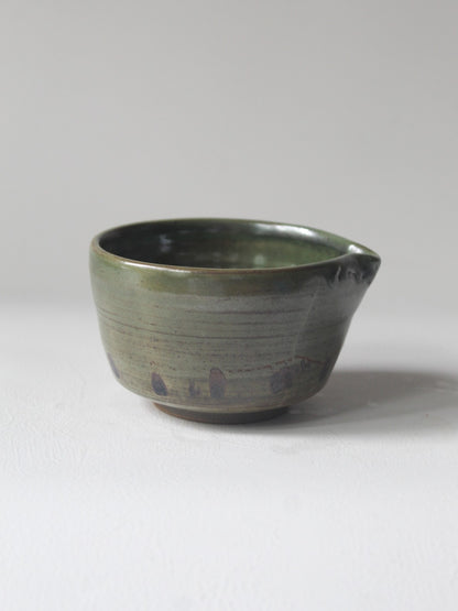 GREEN POURER BOWL