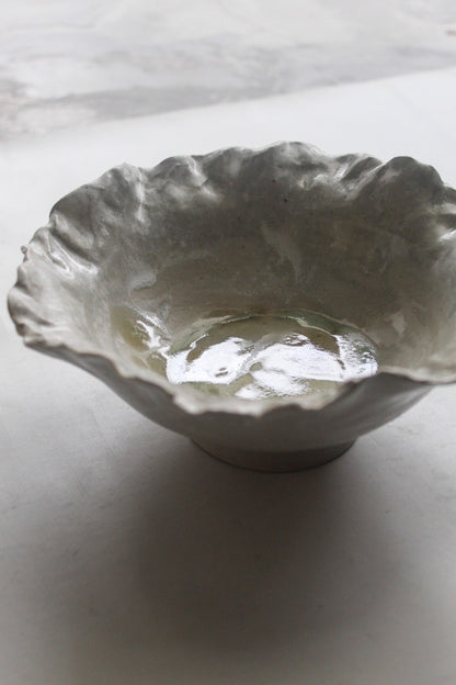 CORAL BOWL WITH FOOT - GREEN ALGAE