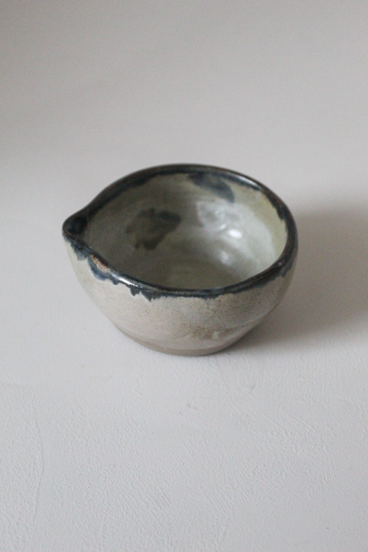 CHAWAN / MATCHA BOWL WITH BLUE LIP 2